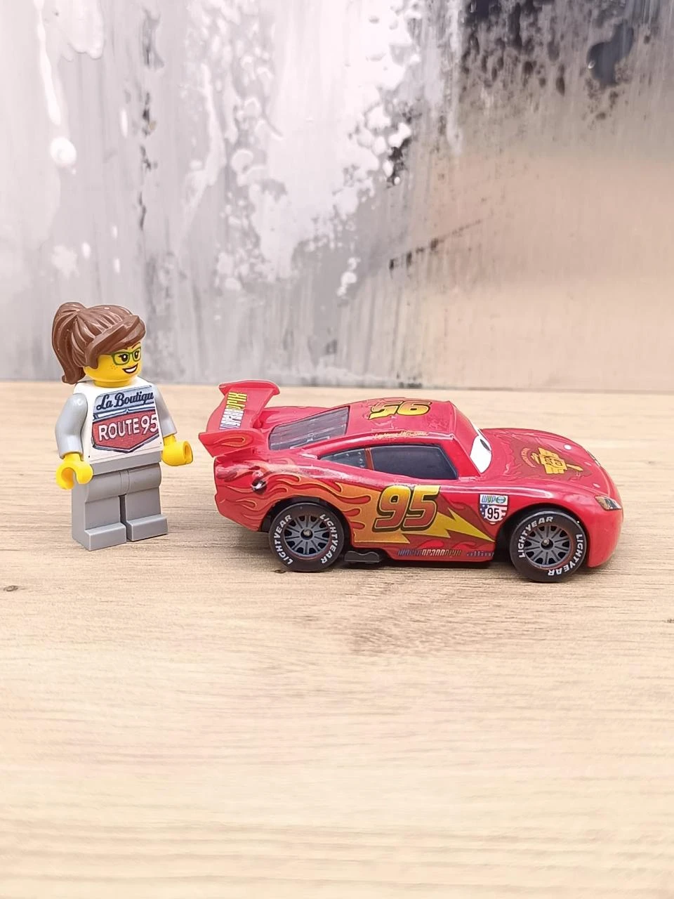Carro Cars Flash McQueen - Brinquedo novo (CDS07) – photo 3